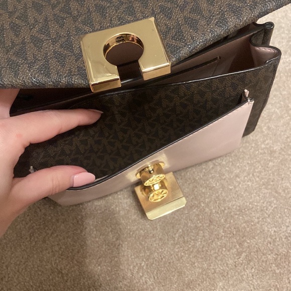 BUNDLE OF 2 DESIGNER BAGS - Picture 9 of 13